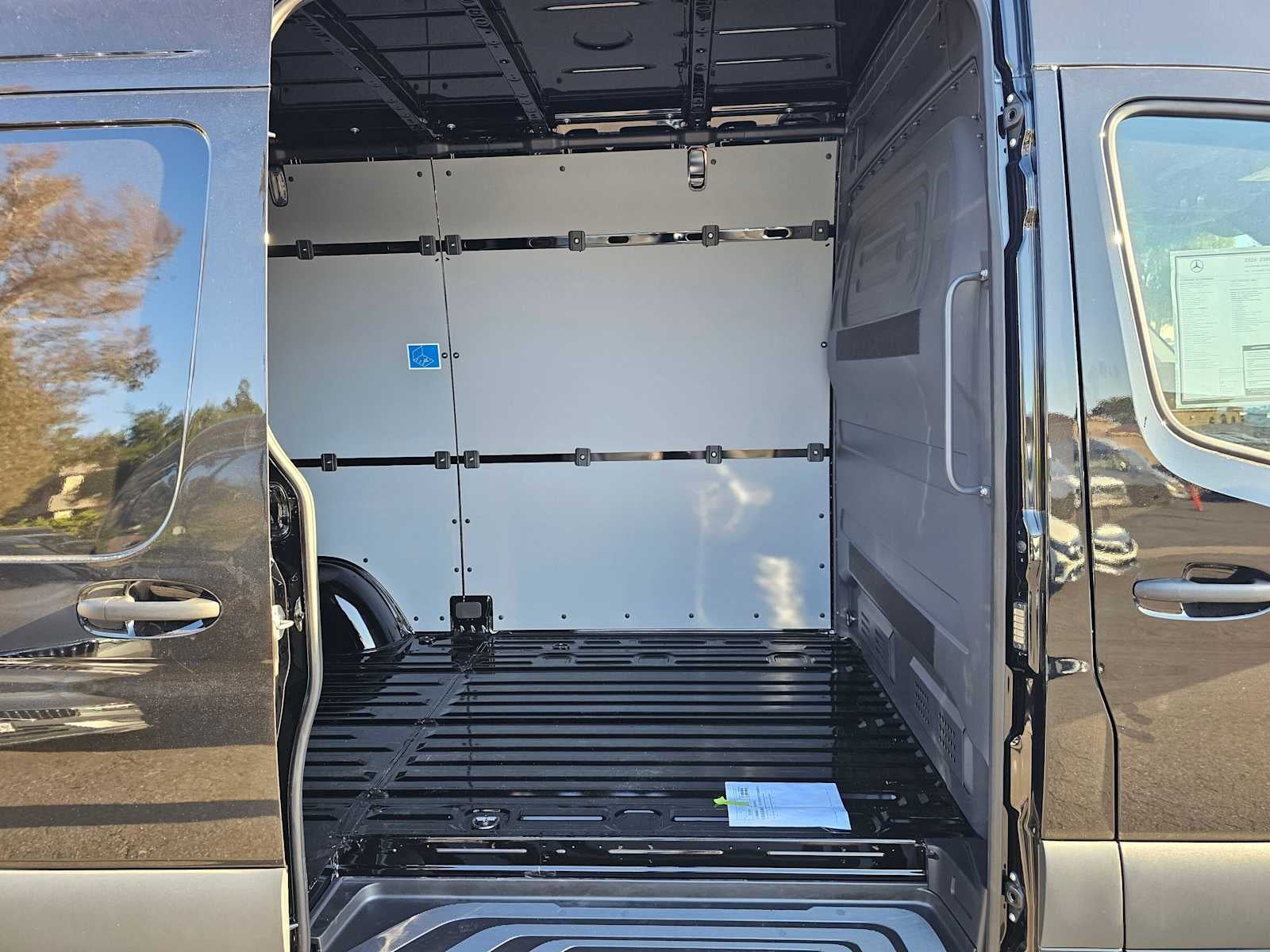 2026 Mercedes-Benz Sprinter Cargo 2500 Standard Roof I4 Diesel 144 RWD
