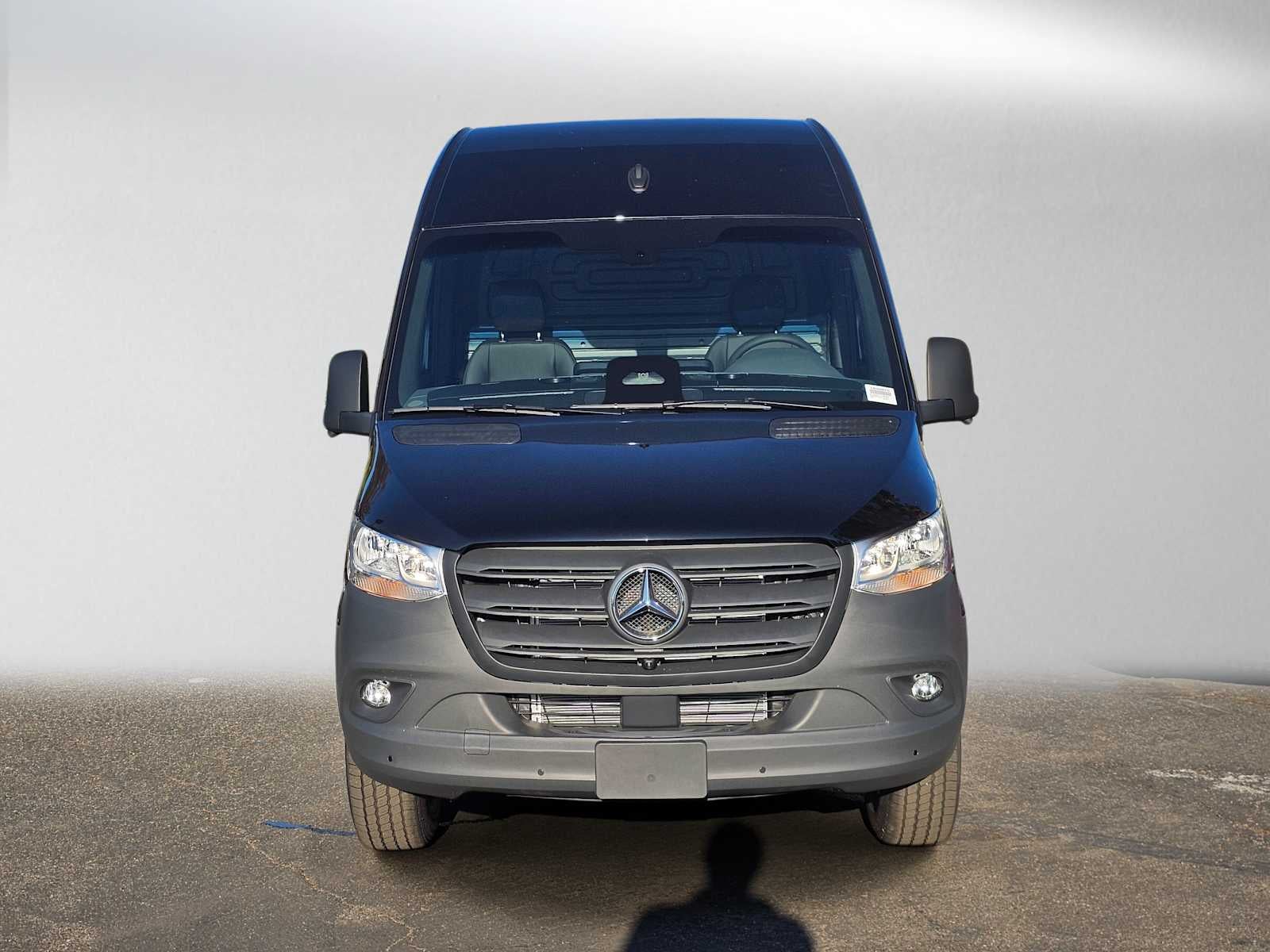 2026 Mercedes-Benz Sprinter Cargo 2500 Standard Roof I4 Diesel 144 RWD
