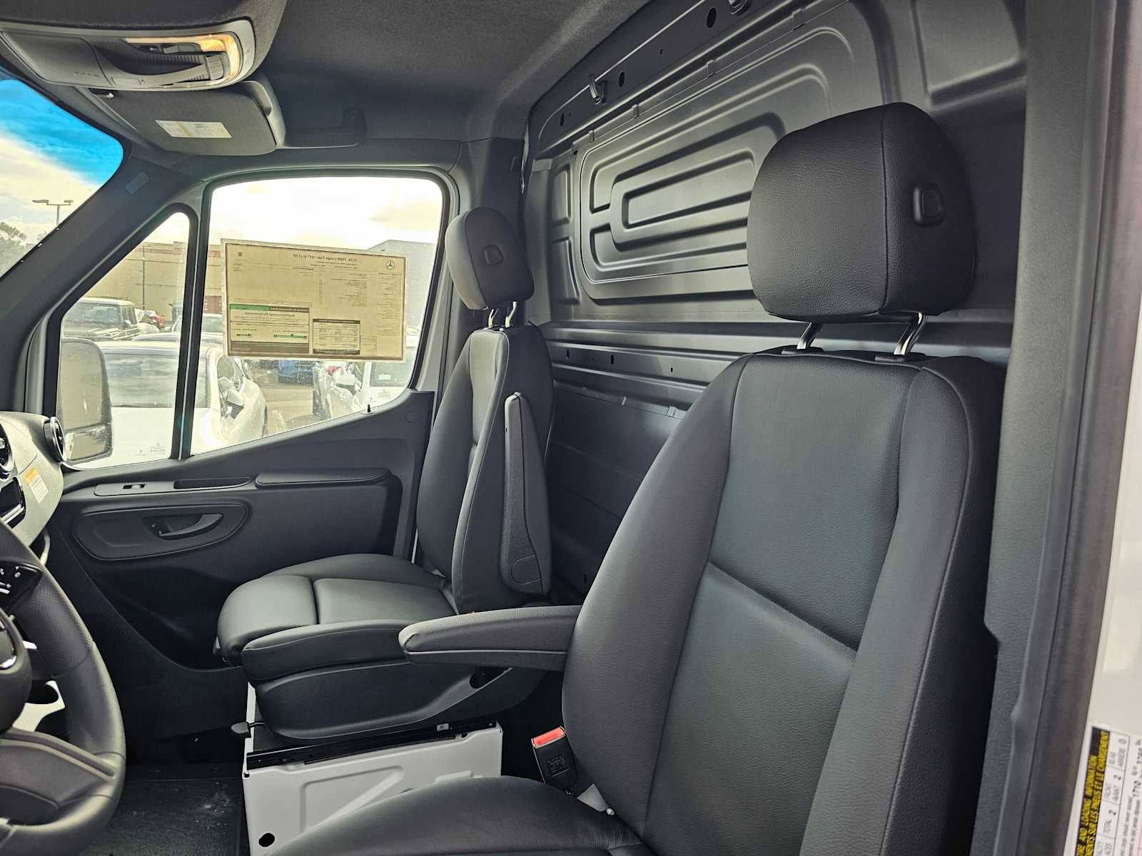 2026 Mercedes-Benz Sprinter Cargo 2500 Standard Roof I4 Diesel 144 RWD