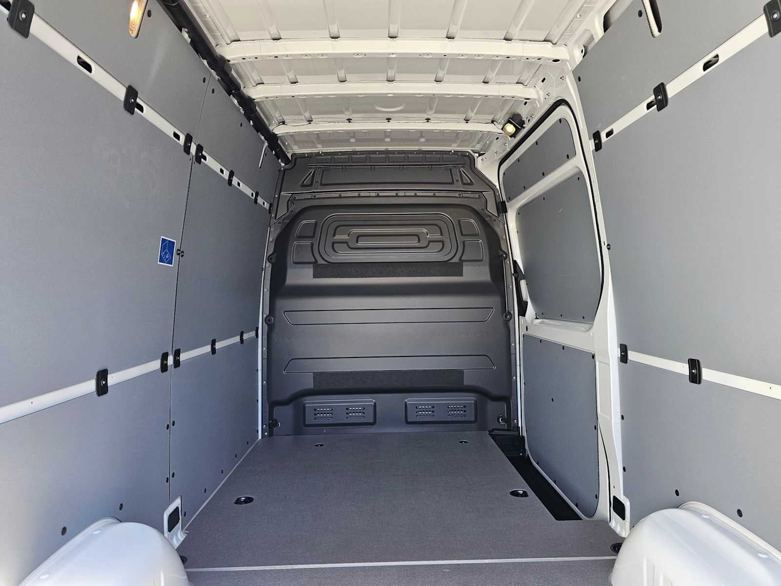2026 Mercedes-Benz Sprinter Cargo 2500 Standard Roof I4 Diesel 144 RWD