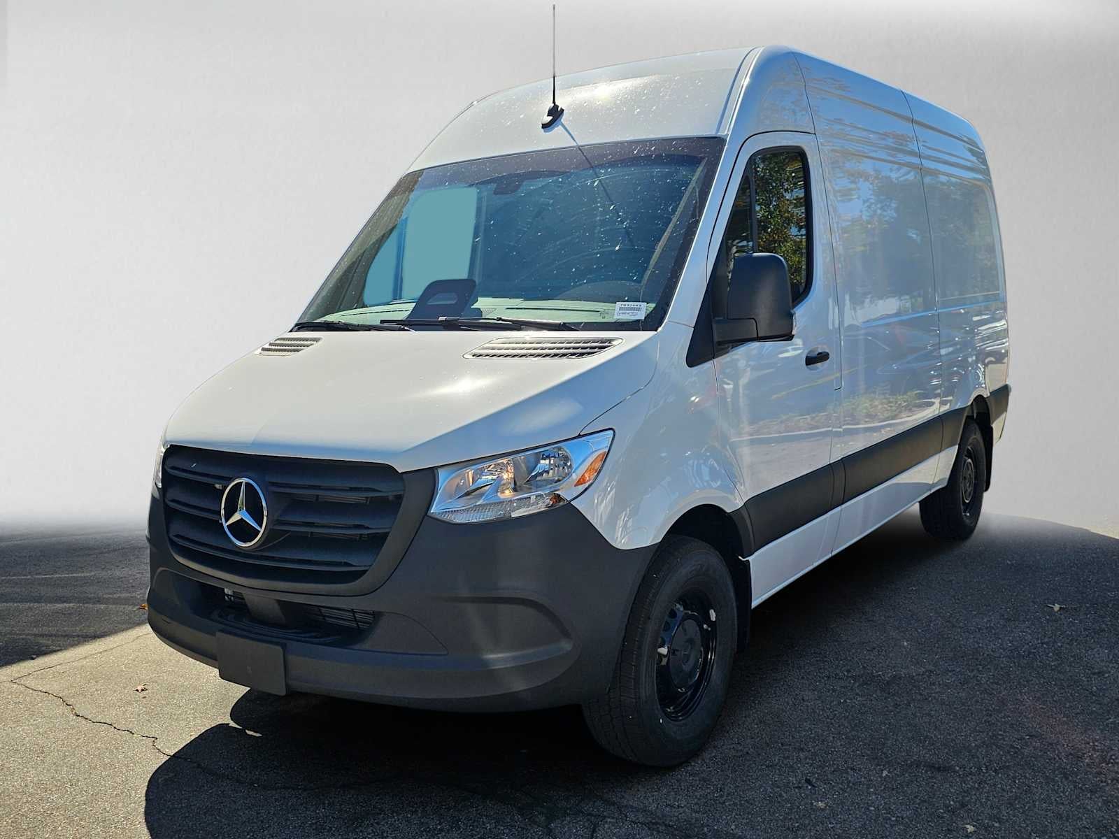 2026 Mercedes-Benz Sprinter Cargo 2500 Standard Roof I4 Diesel 144 RWD
