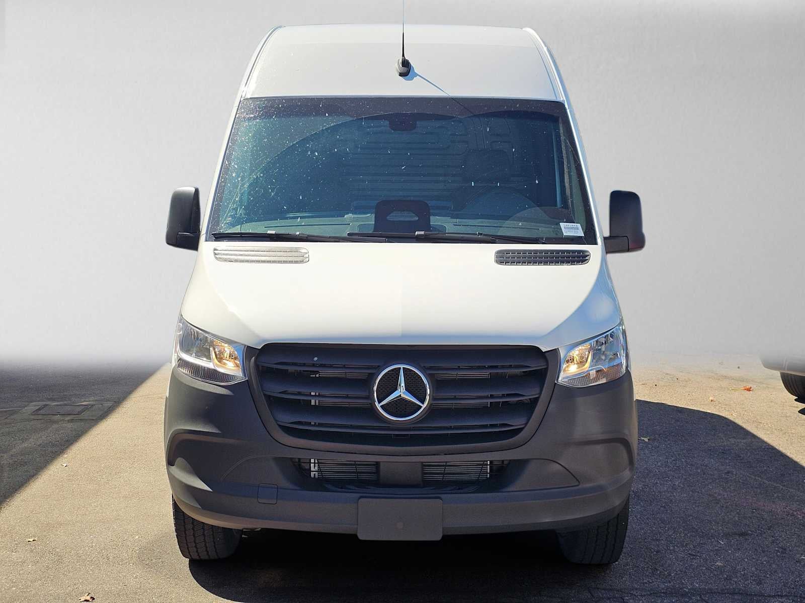 2026 Mercedes-Benz Sprinter Cargo 2500 Standard Roof I4 Diesel 144 RWD