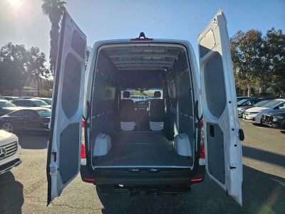 2026 Mercedes-Benz Sprinter 2500 Standard Roof I4 Diesel 144 RWD