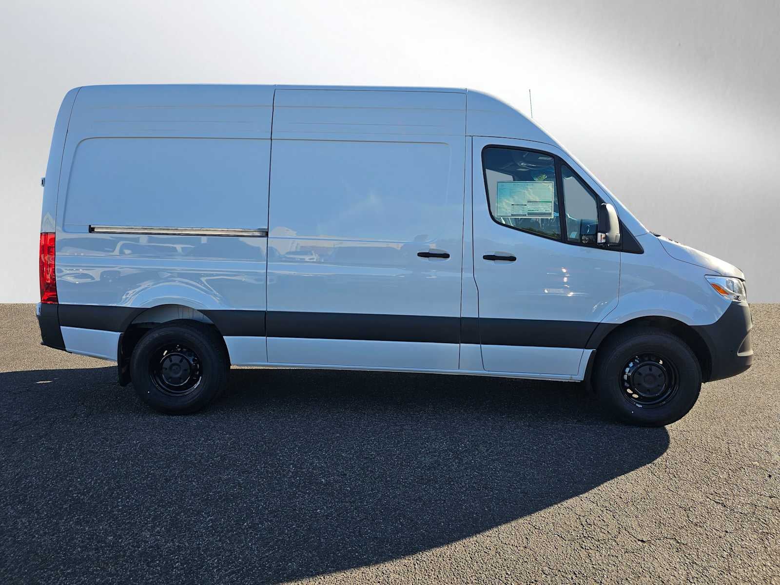 2026 Mercedes-Benz Sprinter 2500 Standard Roof I4 Diesel 144 RWD