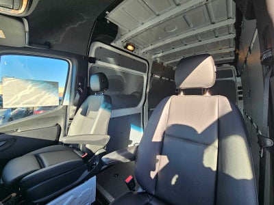 2026 Mercedes-Benz Sprinter 2500 Standard Roof I4 Diesel 144 RWD