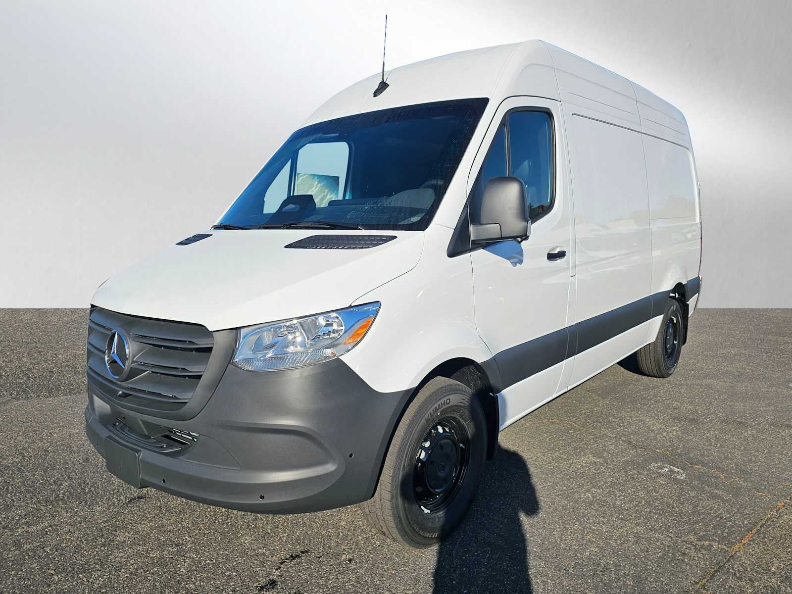 2026 Mercedes-Benz Sprinter 2500 Standard Roof I4 Diesel 144 RWD