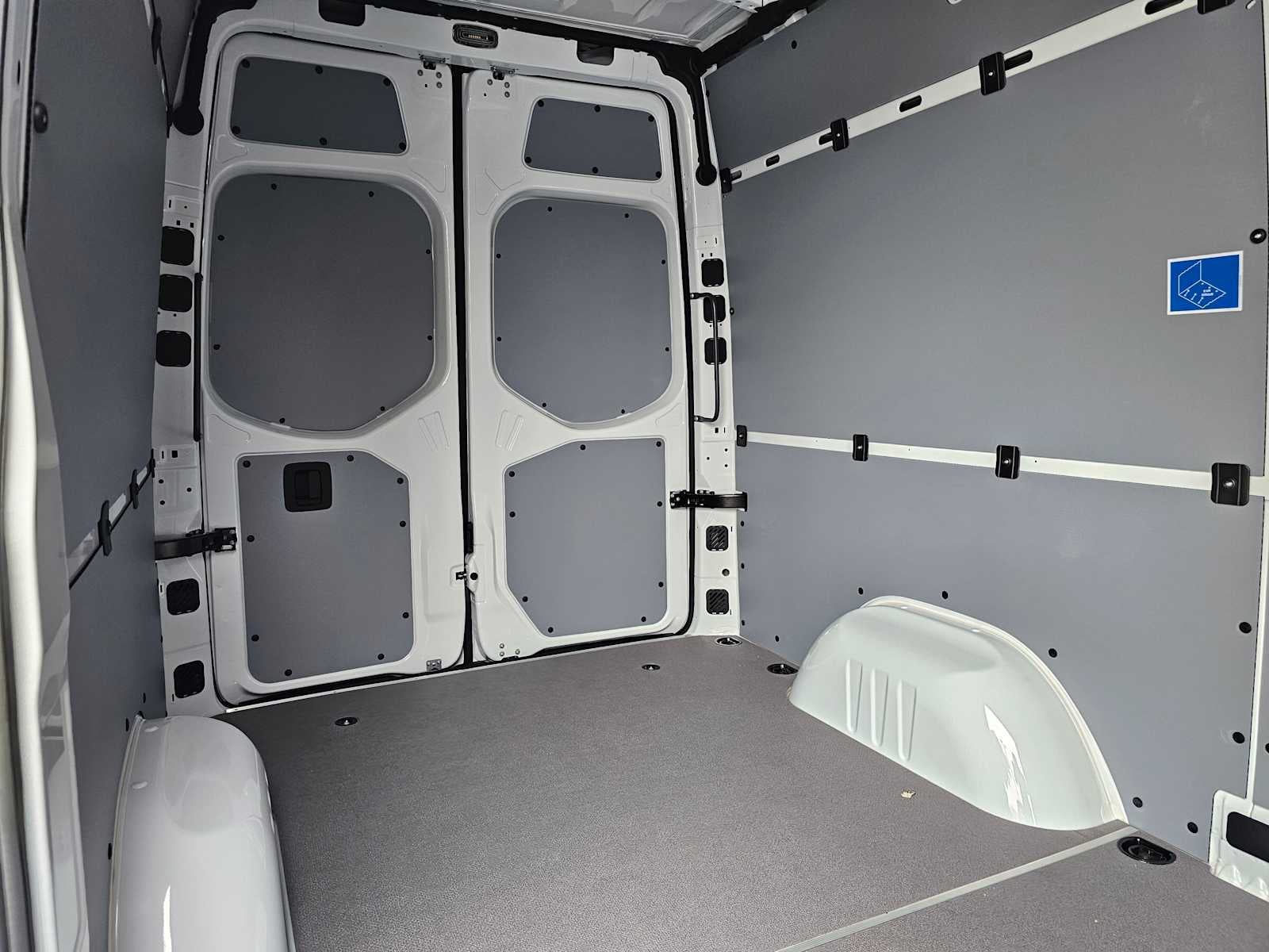 2026 Mercedes-Benz Sprinter 2500 Standard Roof I4 Diesel 144 RWD
