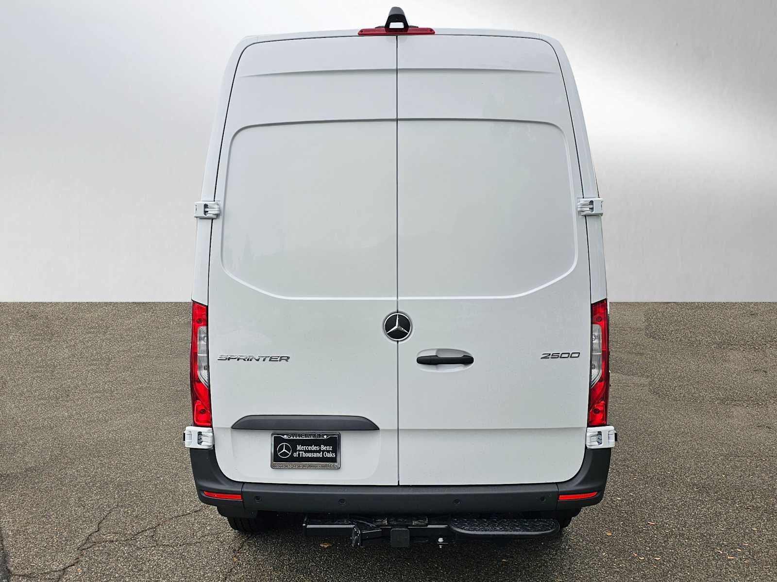 2026 Mercedes-Benz Sprinter 2500 Standard Roof I4 Diesel 144 RWD