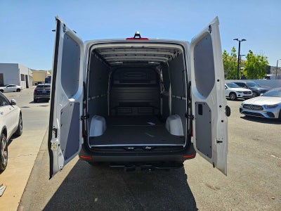 2026 Mercedes-Benz Sprinter 2500 Standard Roof I4 Diesel 144 RWD