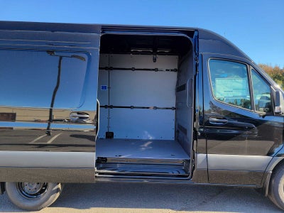 2026 Mercedes-Benz Sprinter Cargo 2500 Standard Roof I4 Diesel 144 RWD