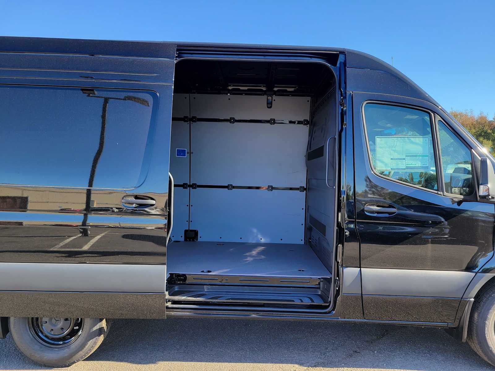 2026 Mercedes-Benz Sprinter Cargo 2500 Standard Roof I4 Diesel 144 RWD