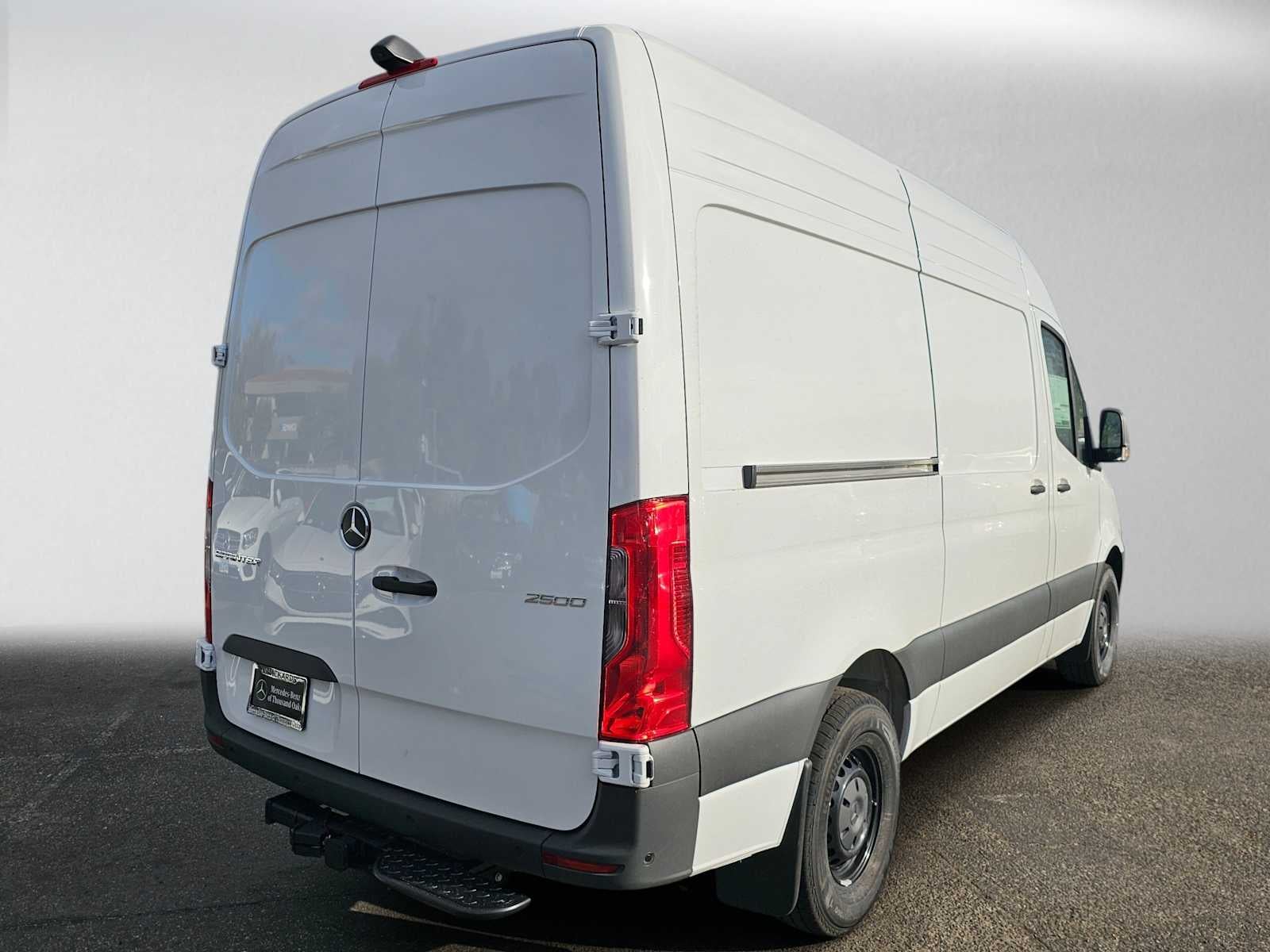 2026 Mercedes-Benz Sprinter Cargo 2500 Standard Roof I4 Diesel 144 RWD