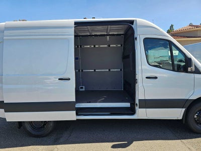 2026 Mercedes-Benz Sprinter 2500 Standard Roof I4 Diesel 144 RWD