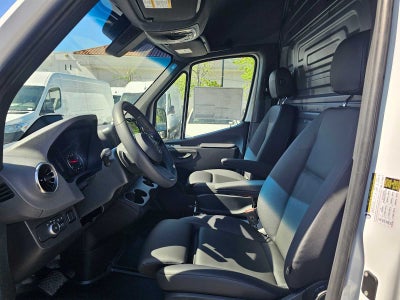 2026 Mercedes-Benz Sprinter 2500 Standard Roof I4 Diesel 144 RWD