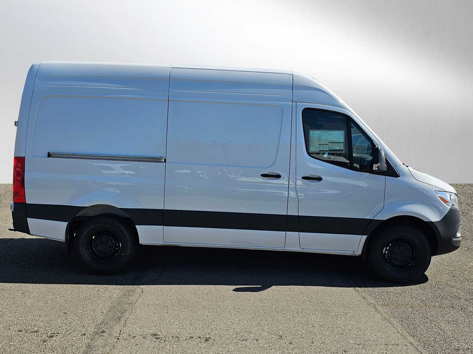 2026 Mercedes-Benz Sprinter 2500 Standard Roof I4 Diesel 144 RWD