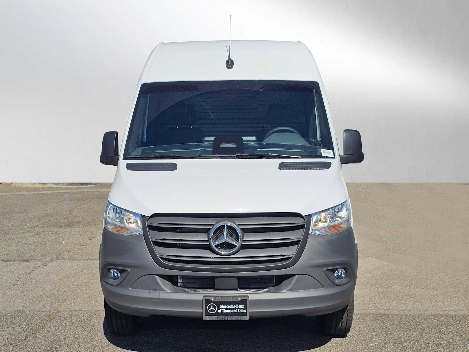 2026 Mercedes-Benz Sprinter 2500 Standard Roof I4 Diesel 144 RWD