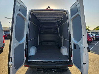 2026 Mercedes-Benz Sprinter Cargo 2500 Standard Roof I4 Diesel 144 RWD