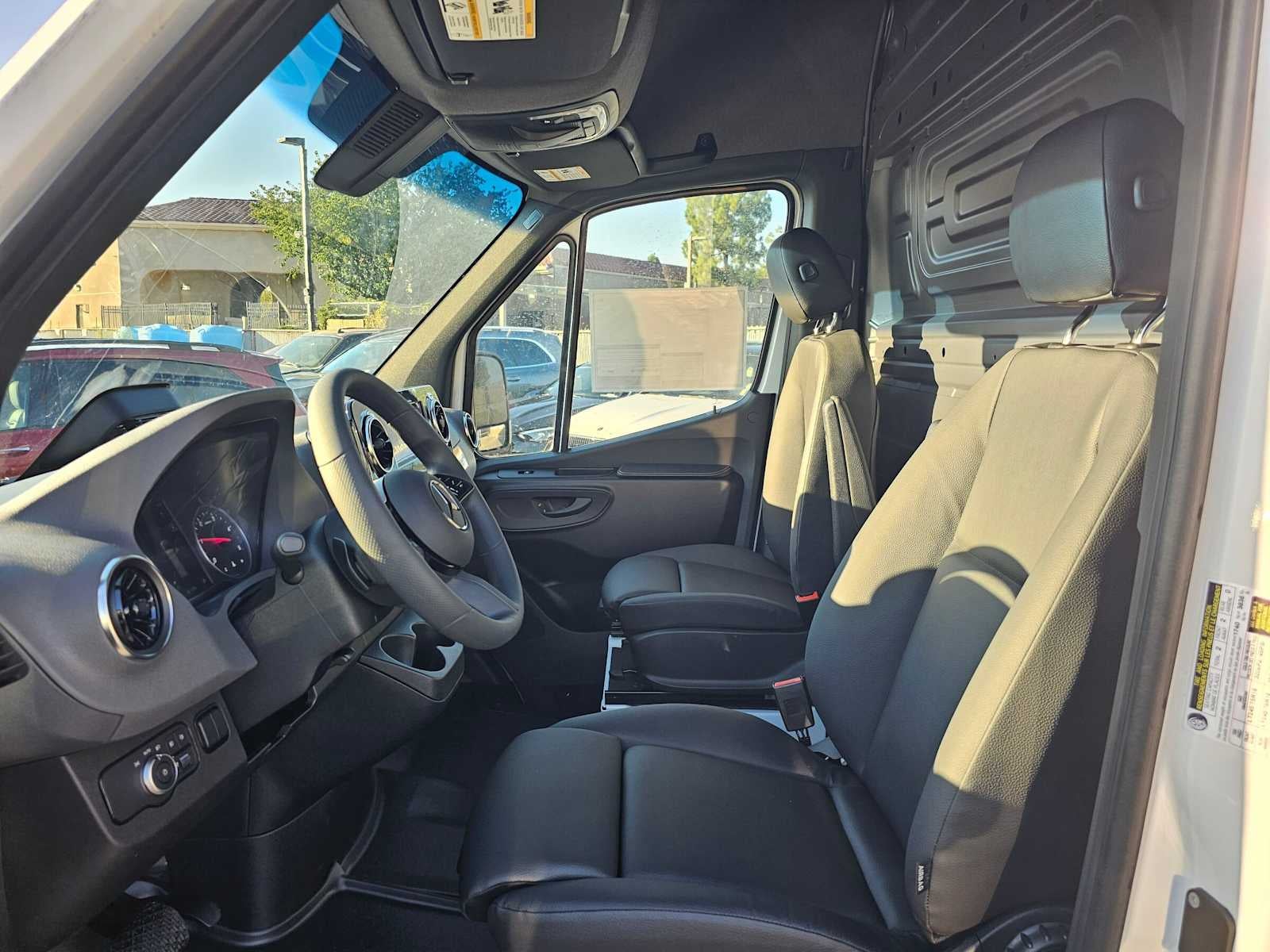 2026 Mercedes-Benz Sprinter Cargo 2500 Standard Roof I4 Diesel 144 RWD
