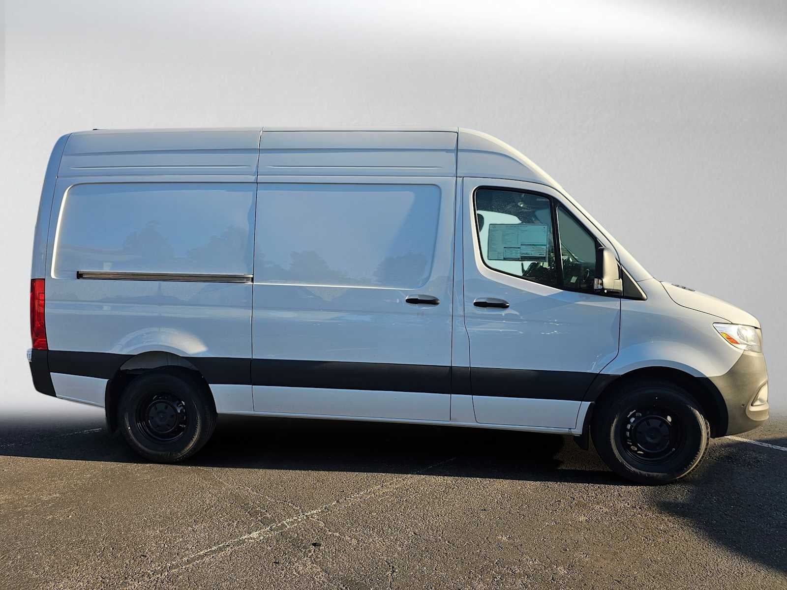 2026 Mercedes-Benz Sprinter Cargo 2500 Standard Roof I4 Diesel 144 RWD