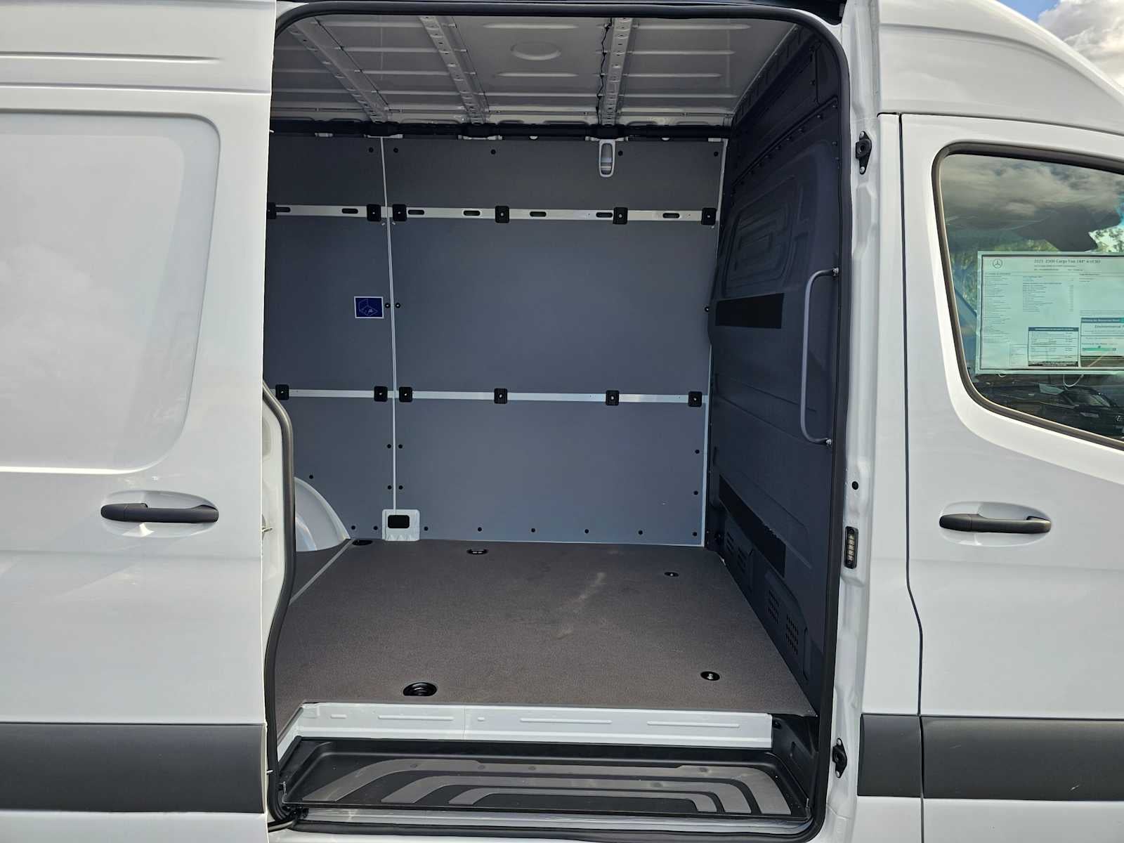 2025 Mercedes-Benz Sprinter Cargo Van 2500 Standard Roof I4 Diesel 144" RWD