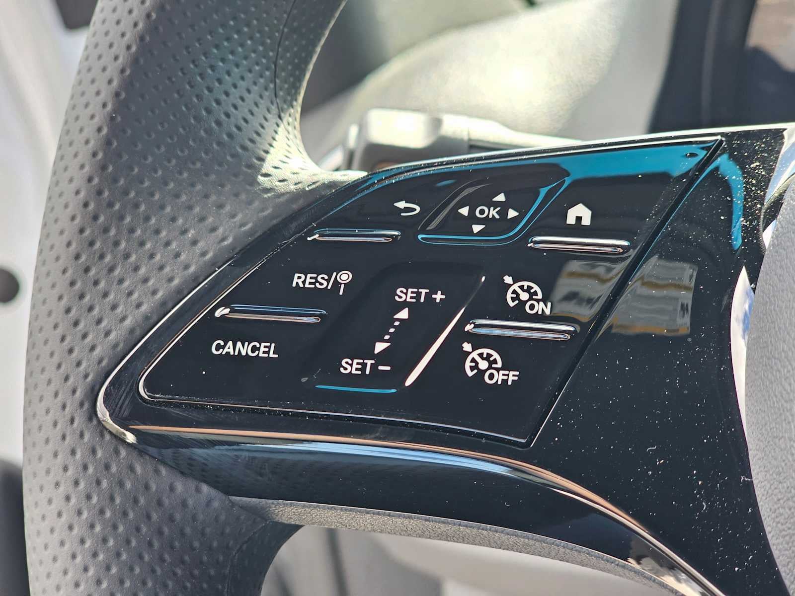 2025 Mercedes-Benz Sprinter Cargo Van 2500 Standard Roof I4 Diesel 144" RWD