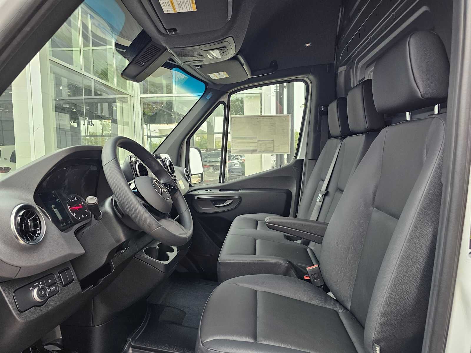2026 Mercedes-Benz Sprinter 2500 Standard Roof I4 Diesel 144 RWD