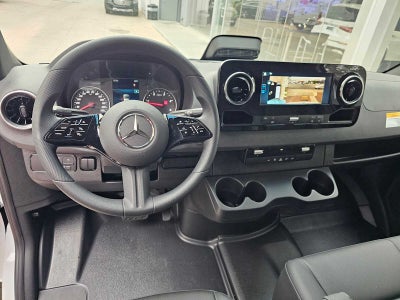 2026 Mercedes-Benz Sprinter 2500 Standard Roof I4 Diesel 144 RWD