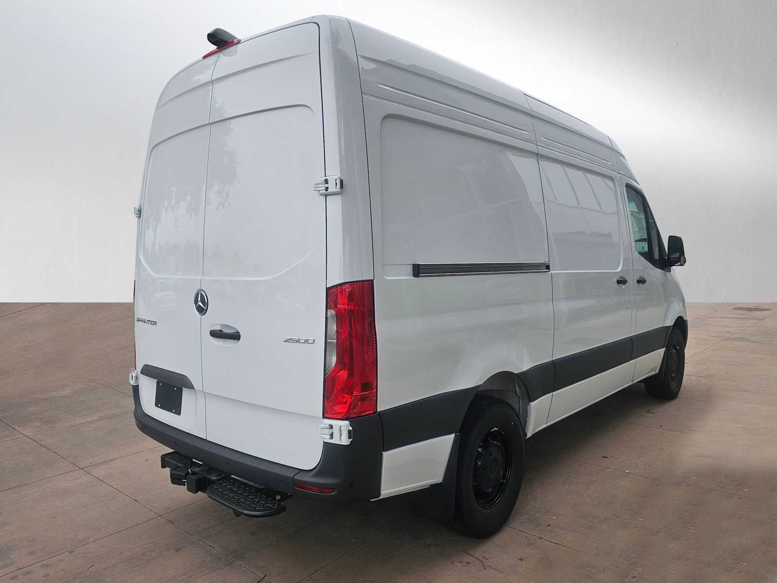 2026 Mercedes-Benz Sprinter 2500 Standard Roof I4 Diesel 144 RWD