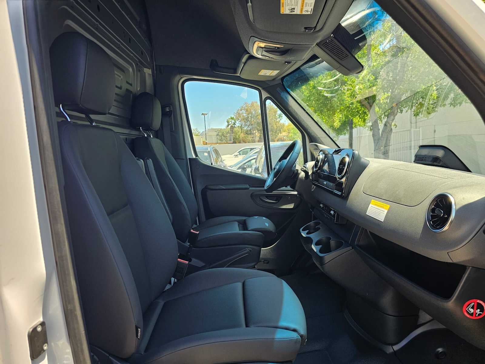 2026 Mercedes-Benz Sprinter 2500 Standard Roof I4 Diesel 144 RWD