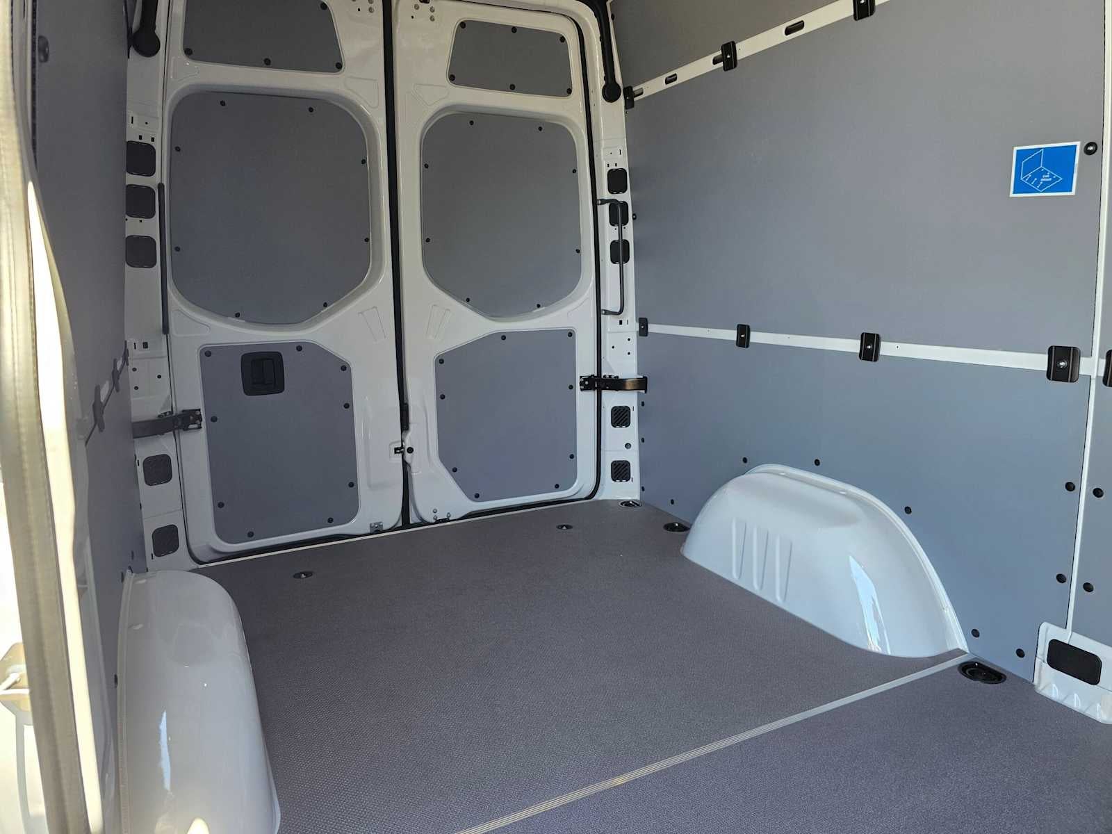 2026 Mercedes-Benz Sprinter 2500 Standard Roof I4 Diesel 144 RWD