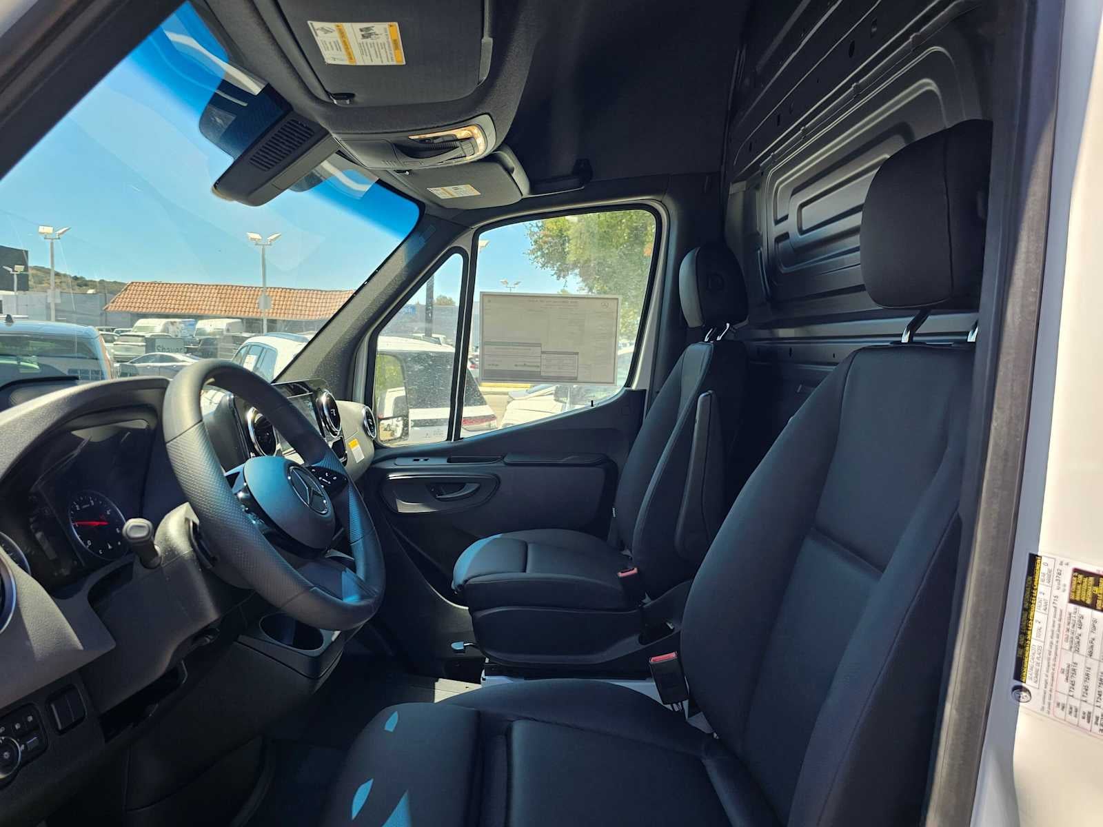 2026 Mercedes-Benz Sprinter 2500 Standard Roof I4 Diesel 144 RWD