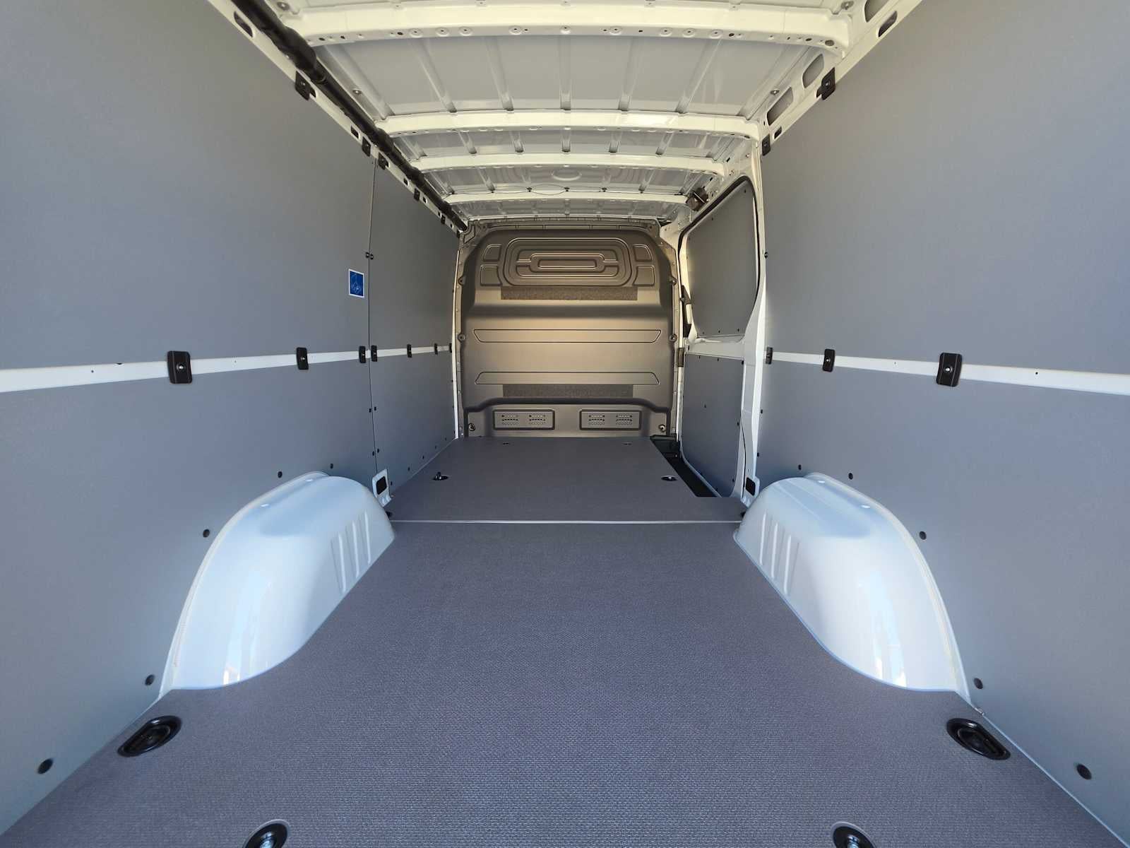 2026 Mercedes-Benz Sprinter 2500 Standard Roof I4 Diesel 144 RWD