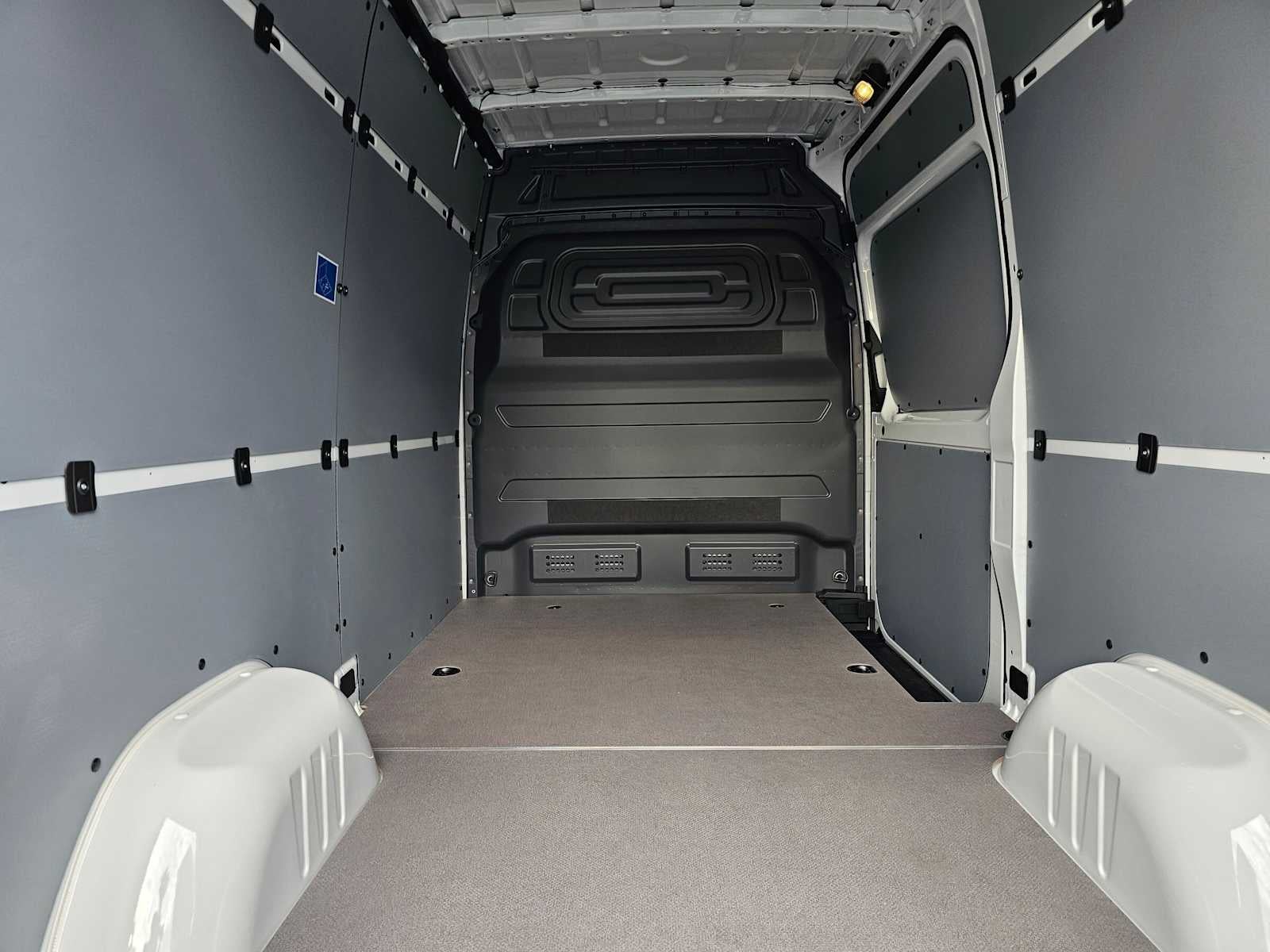 2026 Mercedes-Benz Sprinter Cargo 2500 Standard Roof I4 Diesel 144 RWD