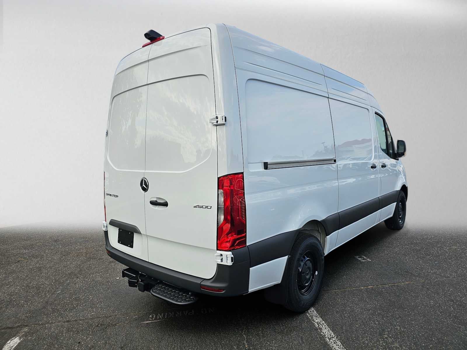 2026 Mercedes-Benz Sprinter Cargo 2500 Standard Roof I4 Diesel 144 RWD