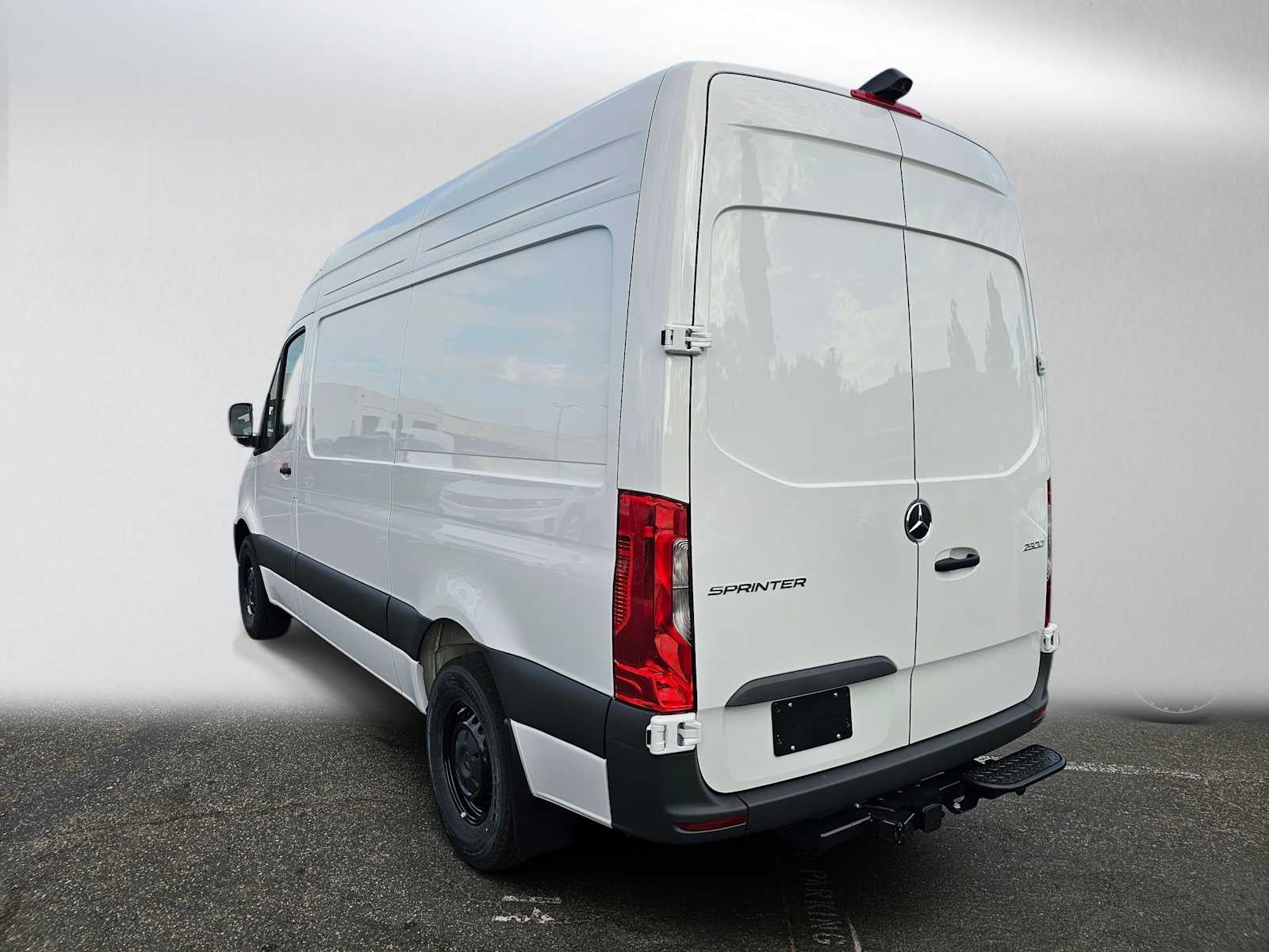 2026 Mercedes-Benz Sprinter Cargo 2500 Standard Roof I4 Diesel 144 RWD