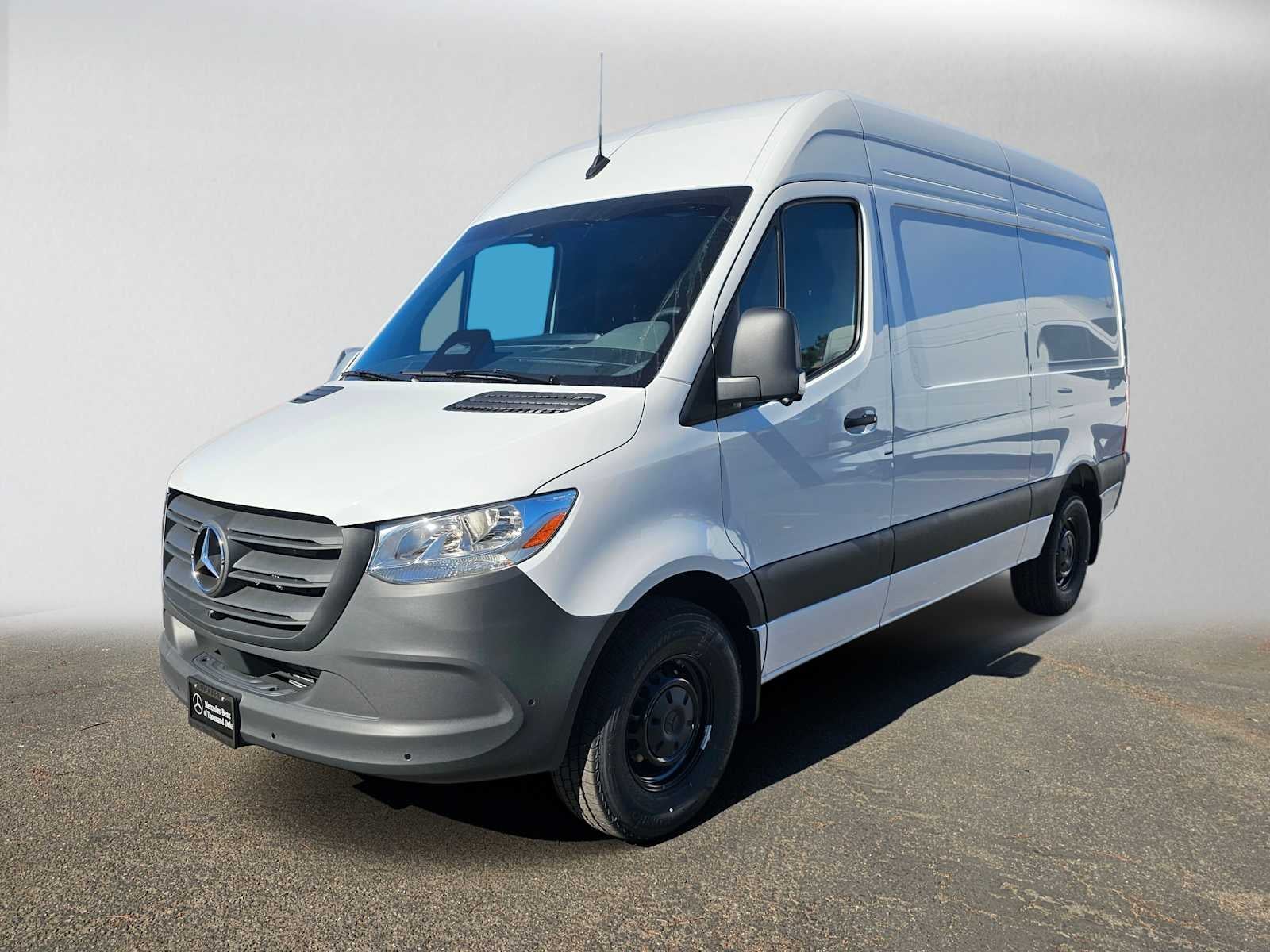 2026 Mercedes-Benz Sprinter Cargo 2500 Standard Roof I4 Diesel 144 RWD
