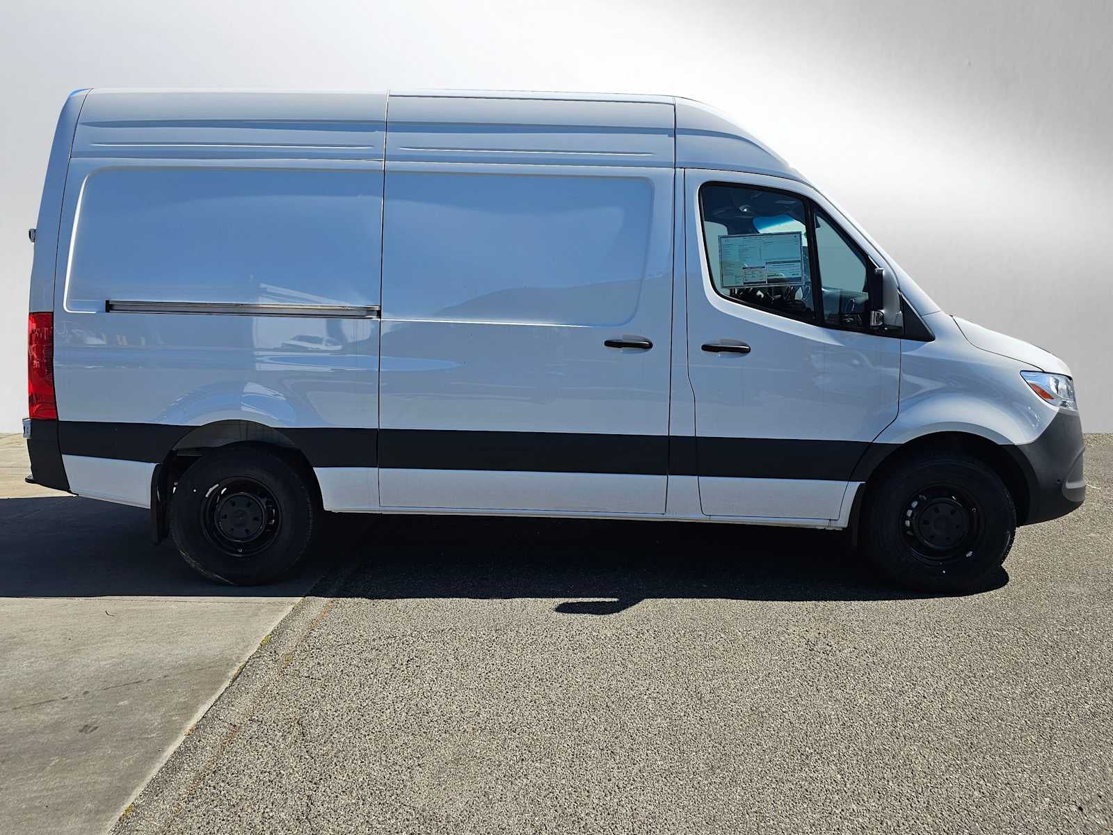 2026 Mercedes-Benz Sprinter 2500 Standard Roof I4 Diesel 144 RWD