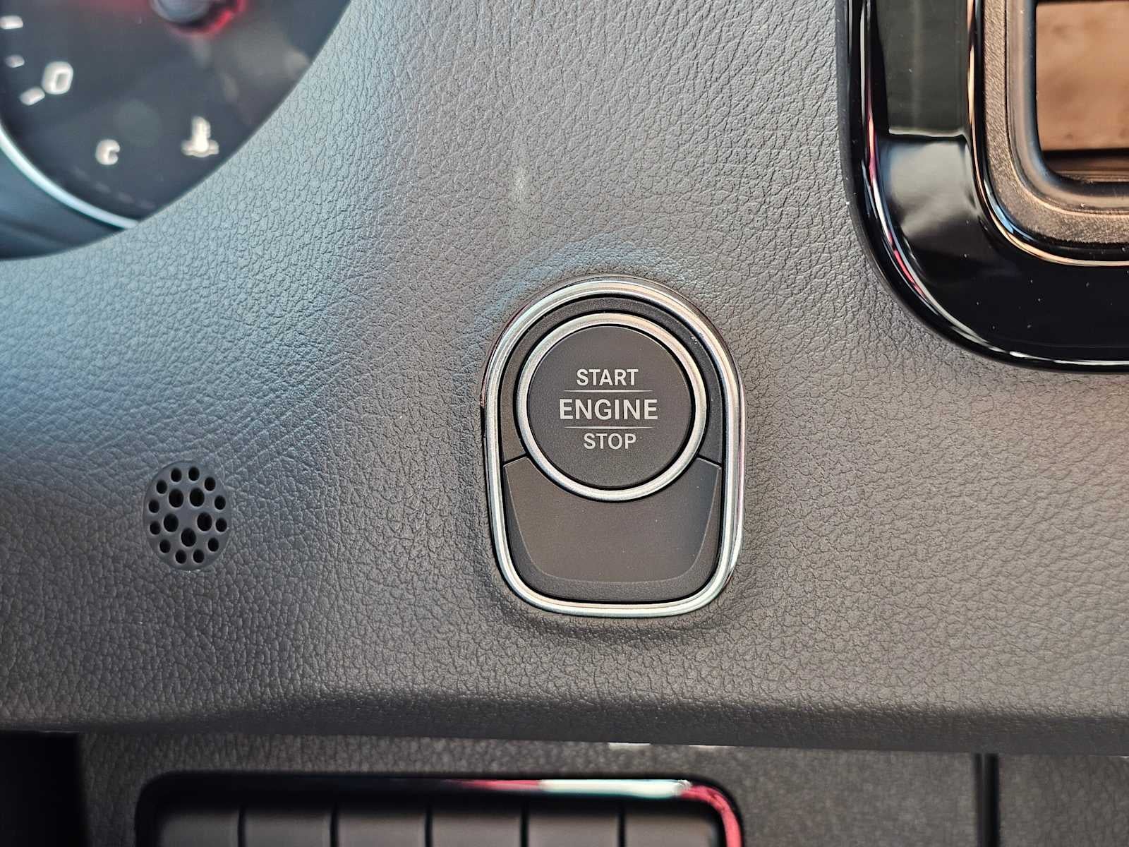 2026 Mercedes-Benz Sprinter 2500 Standard Roof I4 Diesel 144 RWD