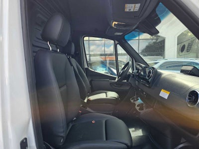 2026 Mercedes-Benz Sprinter 2500 Standard Roof I4 Diesel 144 RWD