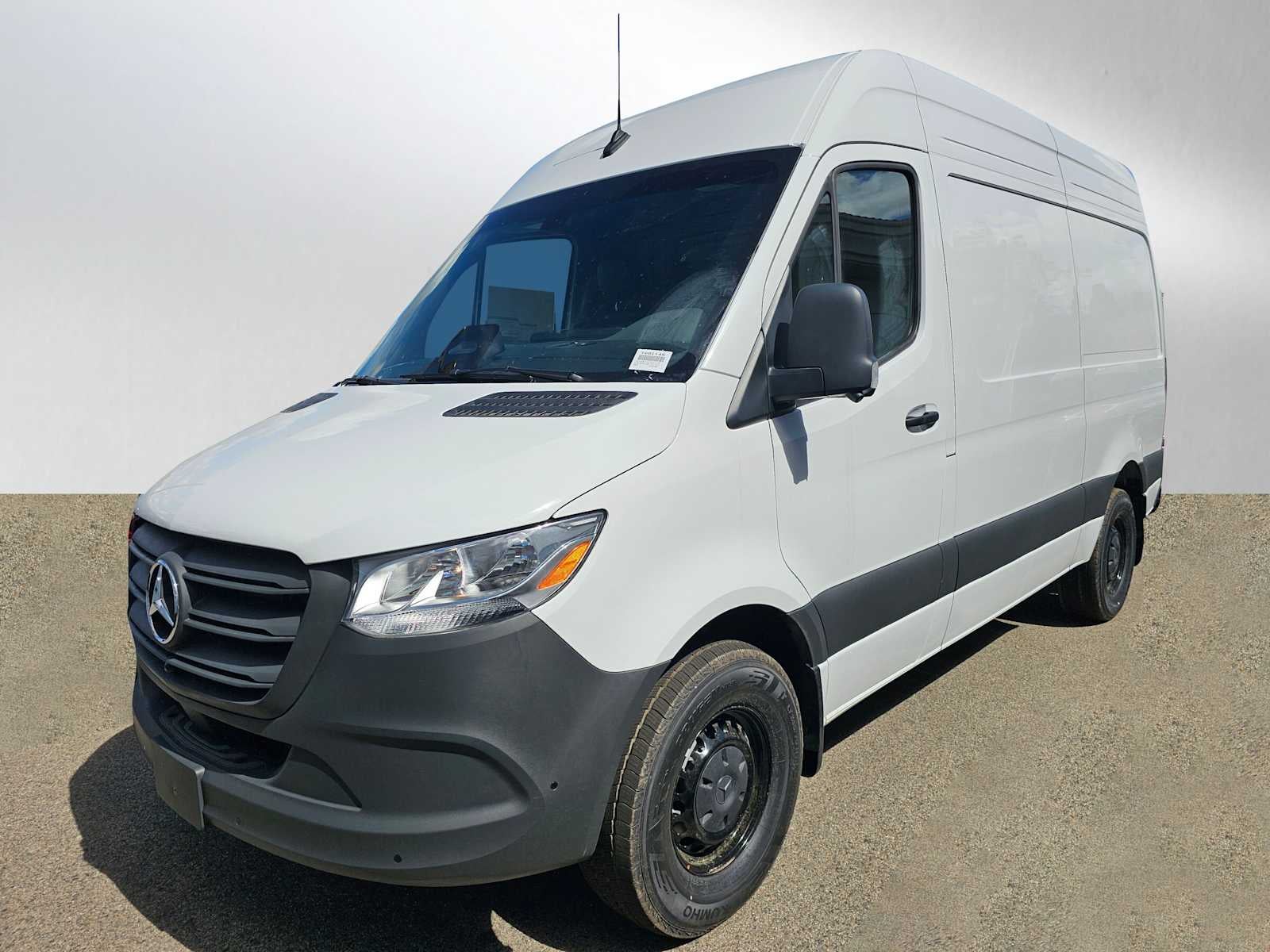 2026 Mercedes-Benz Sprinter 2500 Standard Roof I4 Diesel 144 RWD