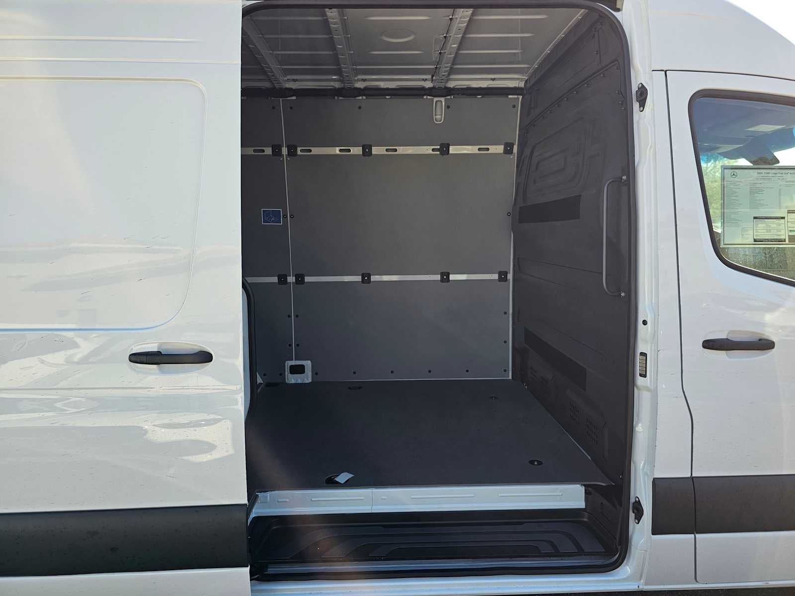 2026 Mercedes-Benz Sprinter 2500 Standard Roof I4 Diesel 144 RWD