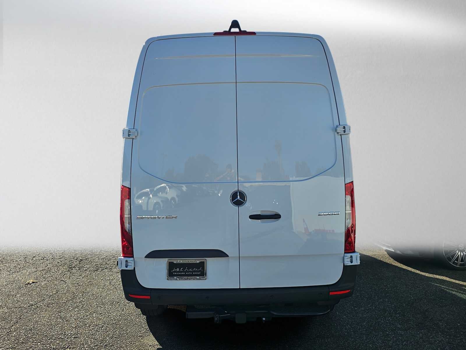 2026 Mercedes-Benz Sprinter 2500 Standard Roof I4 Diesel 144 RWD