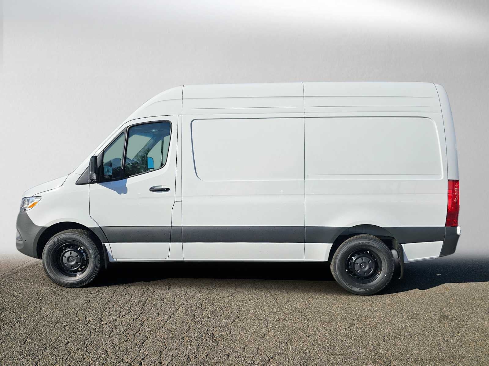 2026 Mercedes-Benz Sprinter 2500 Standard Roof I4 Diesel 144 RWD