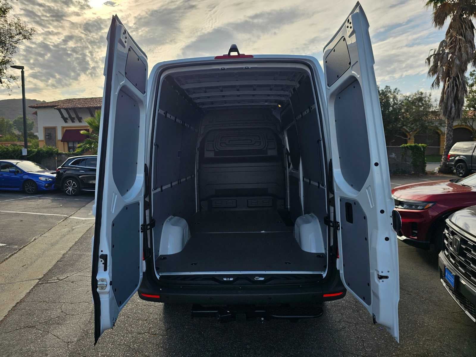 2026 Mercedes-Benz Sprinter Cargo 2500 Standard Roof I4 Diesel 144 RWD