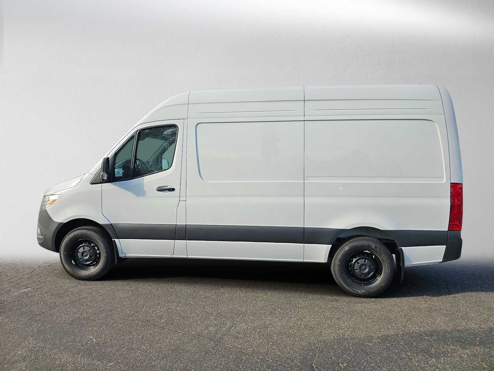 2026 Mercedes-Benz Sprinter Cargo 2500 Standard Roof I4 Diesel 144 RWD