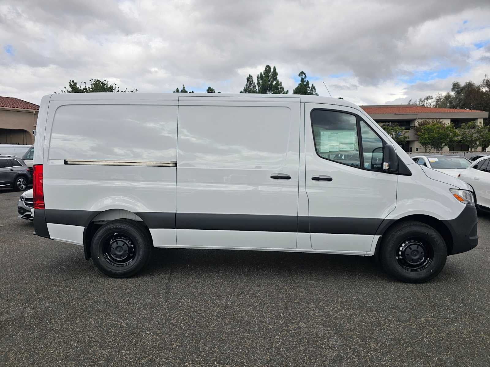 2026 Mercedes-Benz Sprinter Cargo 2500 Standard Roof I4 Diesel 144 RWD