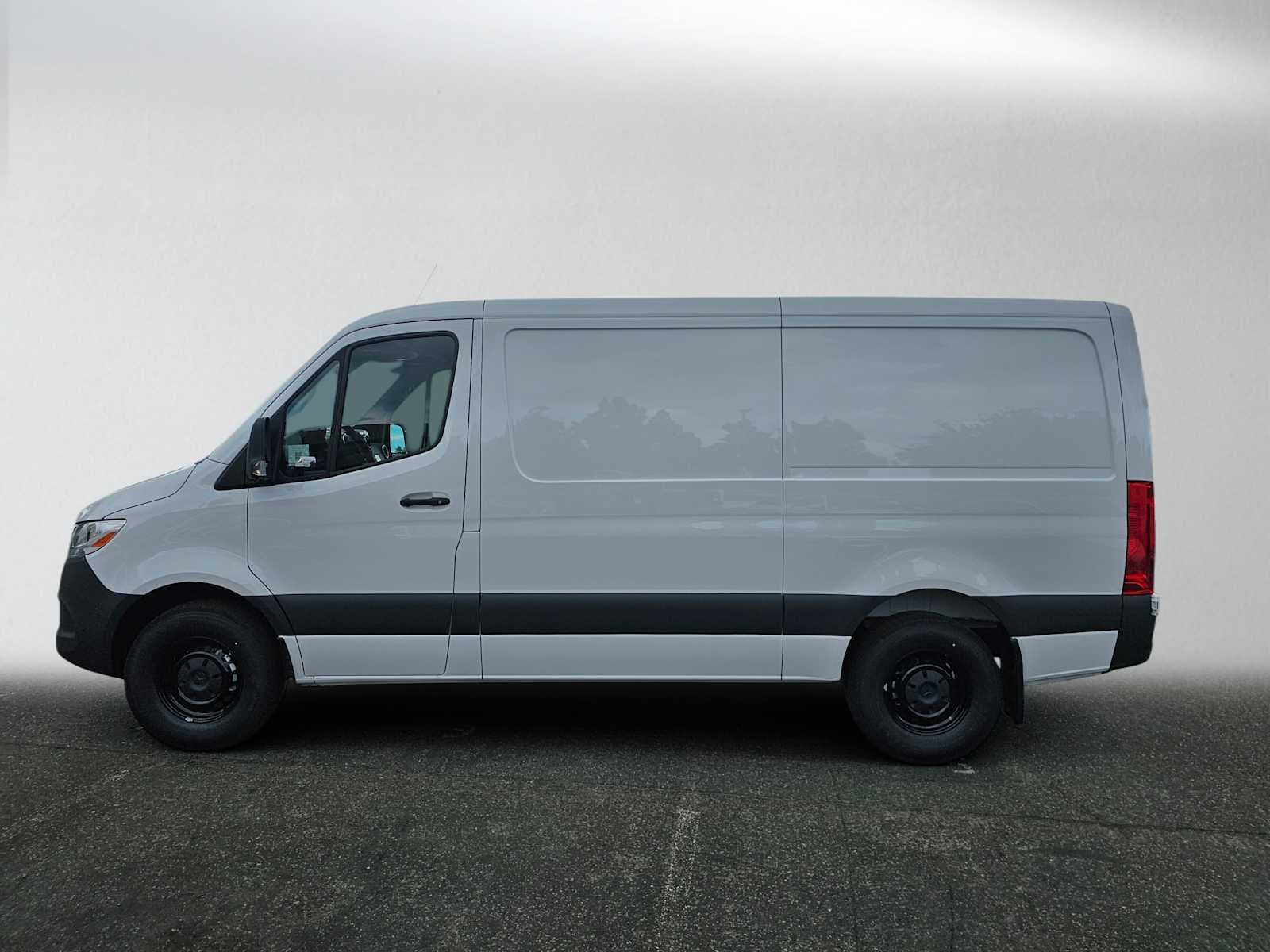 2026 Mercedes-Benz Sprinter Cargo 2500 Standard Roof I4 Diesel 144 RWD
