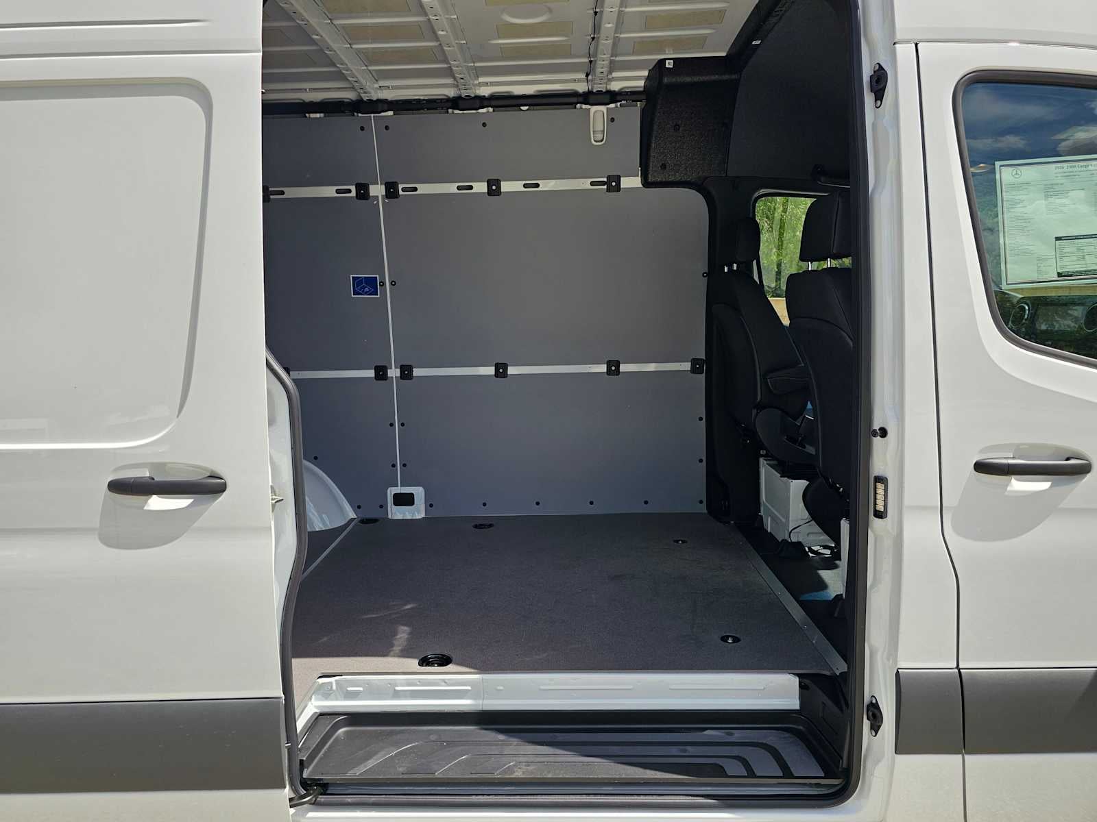 2026 Mercedes-Benz Sprinter 2500 Standard Roof I4 Diesel 144 RWD