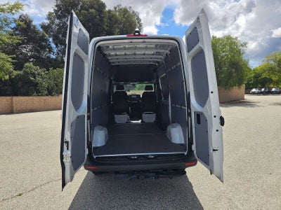 2026 Mercedes-Benz Sprinter 2500 Standard Roof I4 Diesel 144 RWD