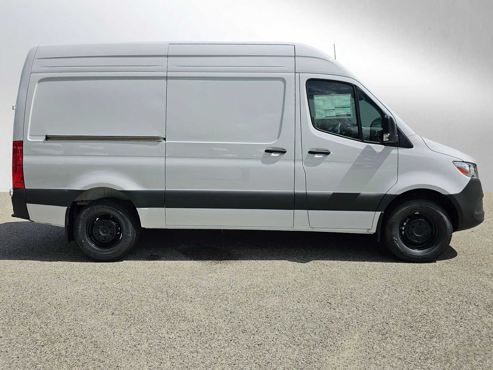 2026 Mercedes-Benz Sprinter 2500 Standard Roof I4 Diesel 144 RWD